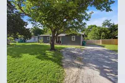 1512 Vine Street, Bridgeport, TX 76426 - Photo 2