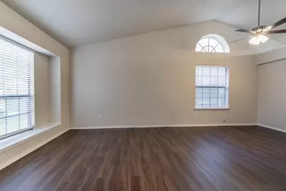 2239 Turf Club Drive, Arlington, TX 76017 - Photo 4