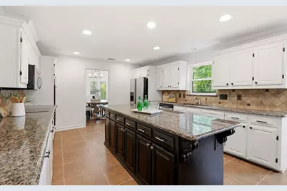 9223 Club Glen Drive, Dallas, TX 75243 - Photo 10