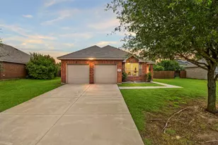 230 Colt Dr, Waxahachie, TX 75165 - Photo 1