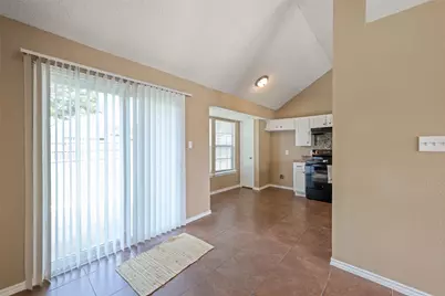 4756 Hollow Tree Drive, Arlington, TX 76018 - Photo 12
