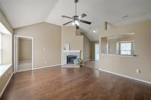 4756 Hollow Tree Dr, Arlington, TX 76018 - Photo 6
