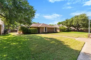 1906 Hillcroft Dr, Duncanville, TX 75137 - Photo 2
