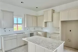 2012 Collin St, Weatherford, TX 76085 - Photo 6