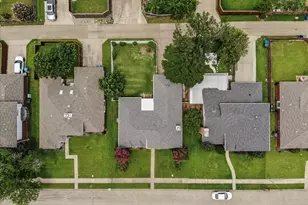 1315 Silver Maple Dr, Carrollton, TX 75007 - Photo 38