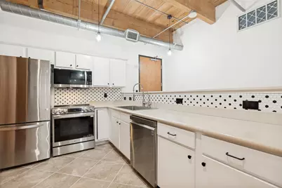 509 Elm Street #401, Dallas, TX 75202 - Photo 2