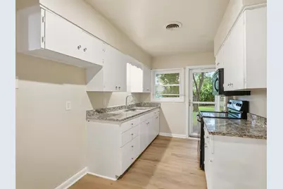 5124 Nadine Drive, Haltom City, TX 76117 - Photo 8