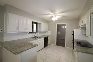 2203 Glen Forest Ln, Plano, TX 75023 - Photo 8