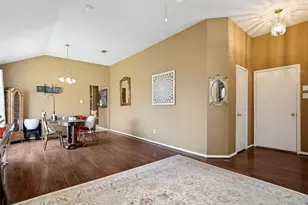 1005 Darren Dr, Burleson, TX 76028 - Photo 6