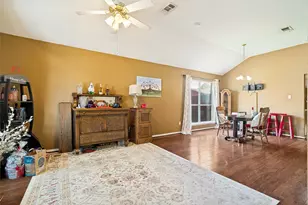 1005 Darren Dr, Burleson, TX 76028 - Photo 4