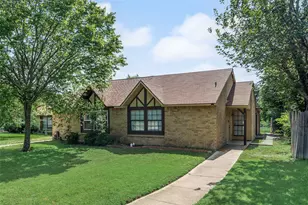 512 Matterhorn St, Cedar Hill, TX 75104 - Photo 2