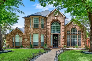 3921 Evesham Dr, Plano, TX 75025 - Photo 2