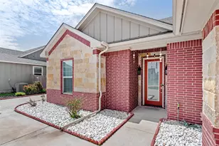 106 King Arthur Ct, Glen Rose, TX 76043 - Photo 2