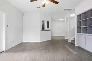 2142 Falcon Ridge Dr, Carrollton, TX 75010 - Photo 10