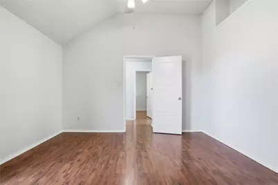 2142 Falcon Ridge Drive, Carrollton, TX 75010 - Photo 4