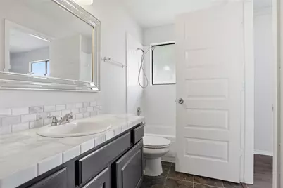 2142 Falcon Ridge Drive, Carrollton, TX 75010 - Photo 24