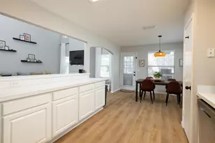 747 Cedar Leaf Cir, Lake Dallas, TX 75065 - Photo 18