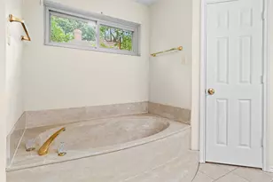 4930 High Creek Dr, Arlington, TX 76017 - Photo 16