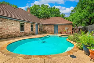 4930 High Creek Dr, Arlington, TX 76017 - Photo 38