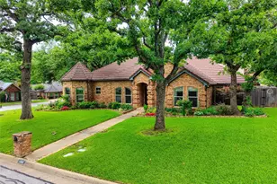 4930 High Creek Dr, Arlington, TX 76017 - Photo 1