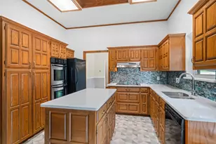 4930 High Creek Dr, Arlington, TX 76017 - Photo 8