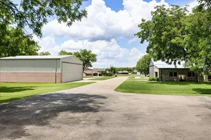 5501 Flagstick Dr, Granbury, TX 76049 - Photo 36