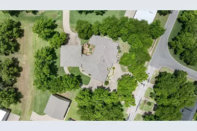 5501 Flagstick Drive, Granbury, TX 76049 - Photo 1