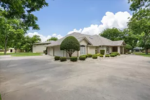 5501 Flagstick Dr, Granbury, TX 76049 - Photo 34