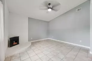 1512 Sherman St, Arlington, TX 76012 - Photo 2
