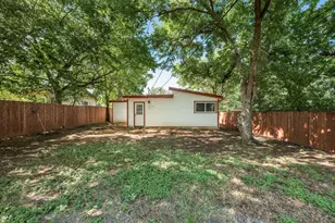 1512 Sherman St, Arlington, TX 76012 - Photo 18