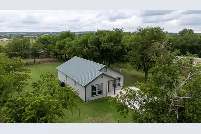 328 E Norway Street, Walnut Springs, TX 76690 - Photo 30
