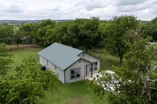 328 E Norway St, Walnut Springs, TX 76690 - Photo 30
