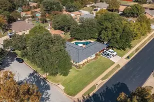 2020 Normandy Dr, Hurst, TX 76054 - Photo 28