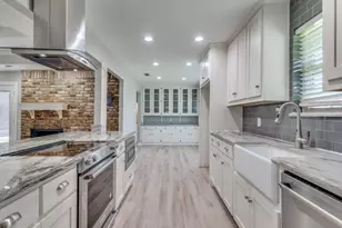 2020 Normandy Dr, Hurst, TX 76054 - Photo 6