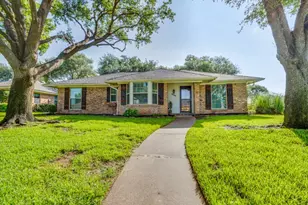 2020 Normandy Dr, Hurst, TX 76054 - Photo 30