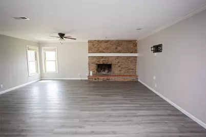 417 Summitt Avenue, Graham, TX 76450 - Photo 8
