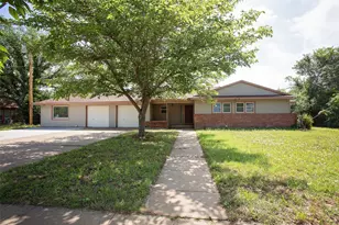 417 Summitt Ave, Graham, TX 76450 - Photo 1