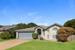 1814 Mesa Ct, Garland, TX 75040 - Photo 2