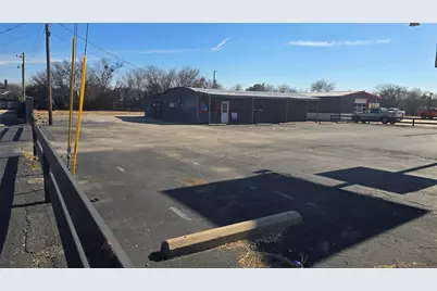 2817 Wilshire Boulevard, Burleson, TX 76028 - Photo 2