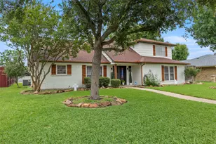 901 Serenade Ln, Richardson, TX 75081 - Photo 2