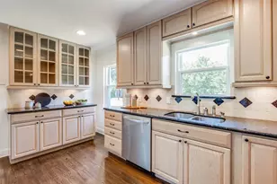 4617 Rockaway Dr, Dallas, TX 75214 - Photo 6
