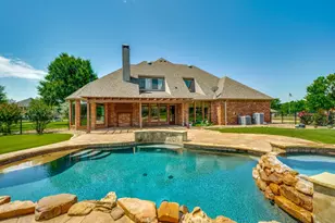 2712 Oakwood Dr, Celina, TX 75009 - Photo 2