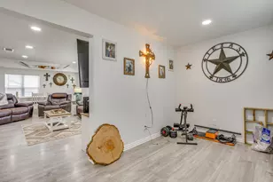 109 W Purdom Ave, Alvarado, TX 76009 - Photo 8
