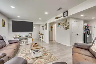 109 W Purdom Ave, Alvarado, TX 76009 - Photo 12
