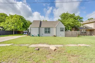 109 W Purdom Ave, Alvarado, TX 76009 - Photo 6