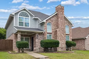 4436 Sierra Dr, Grand Prairie, TX 75052 - Photo 2