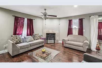 618 SE 3rd Street, Grand Prairie, TX 75051 - Photo 6