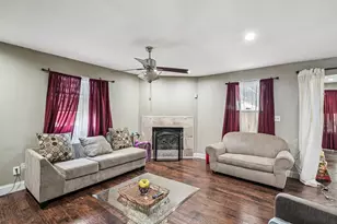 618 SE 3rd St, Grand Prairie, TX 75051 - Photo 6