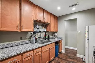 618 SE 3rd St, Grand Prairie, TX 75051 - Photo 10