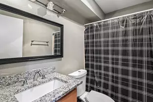 618 SE 3rd St, Grand Prairie, TX 75051 - Photo 14